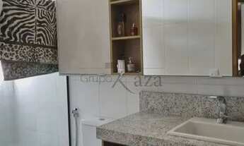 Imagem 7: Casa de condomínio para aluguel possui 250 metros quadrados com 4 quartos