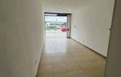 Imagem: LOJÃO. ESTRADA DA MATRIZ. PIRAQUÊ. LADO