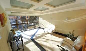 Imagem 6: Vendo Apto - Frente - Sala c/Varanda - 2 Qtos (1 suíte + 1 c/Varanda) - 1 vg - 1 Elevador