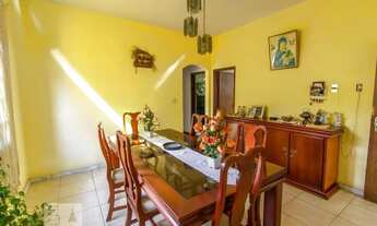 Imagem: Casa à Venda - Sagrada Família, 4 Quartos