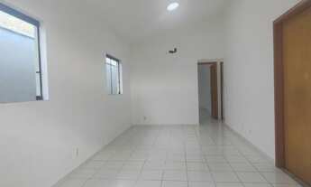 Imagem 2: Vertentes do Tarumã 3 quartos (1suite) Armários na cozinha R$ 2.990,00