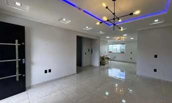 Imagem 3: Casa com 3 Quarto(s) e 4 banheiro(s) para Alugar, 200 m² por R$ 5500 / Mês