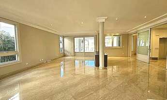 Imagem 3: Alphaville 2 para venda tem 450 metros quadrados com 4 quartos