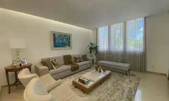 Imagem 2: Sobrado para venda possui 840 metros quadrados com 3 quartos em Centro - Petrolina - PE