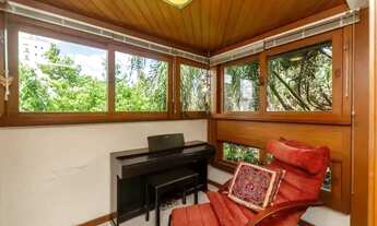 Imagem 7: Apartamento reformado com churrasqueira e duas vagas em Porto Alegre