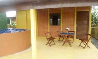 Imagem: Tranquilidade na Praia da Enseada