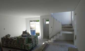 Imagem 3: Triplex com 114m²; Frente Para a Rua - Bairro Guaira - Curitiba/PR