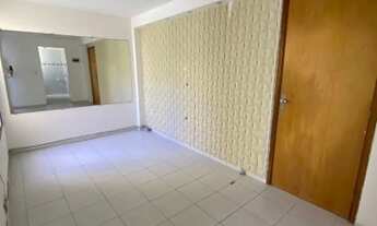 Imagem 3: Cond. com salão de festa, praça, mini campo, guarita, rua calçada, apt com 2 qts à venda p