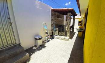 Imagem 5: Casa possuindo 260m² de área construída, divididos em 4 quartos, sendo 3 suítes à venda, C