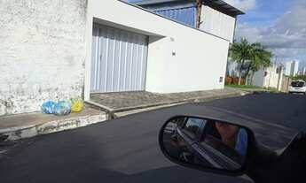 Imagem: Casa para venda tem 225 metros quadrados