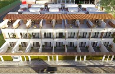 Imagem 3: Triplex individual, 3 qts sendo 2 suítes, piso no porcelanato, cooktop e forno de pizza já