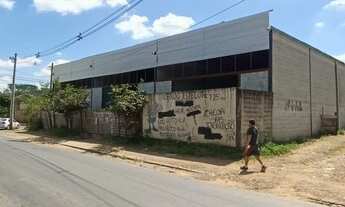 Imagem 3: Galpão para locação; possui 153 m², no bairro Jardim das Oliveiras - Ibirité - MG