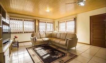 Imagem 2: PORTO ALEGRE - Casa Padrão - Cascata