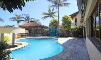 Imagem: Sobrado com 5 dormitórios, sendo 5 suites