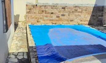 Imagem 2: Casa com 2 Quartos (1 Suíte), Piscina, em Bambuí, Maricá - RJ