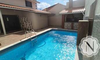 Imagem: Sobrado com piscina e 2 dormitórios à