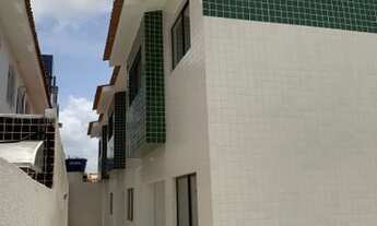 Imagem 3: Apartamento com 2 qts sendo 01 suite, piso porcelanato, poucos metros do mar, por R$ 200 M