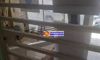 Imagem: Sobrado comercial / Clínica médica com