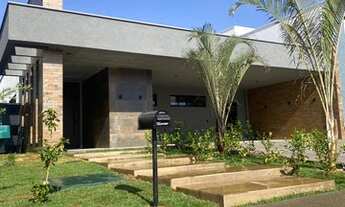 Imagem 2: Casa de condomínio para venda com 287 metros quadrados com 4 quartos