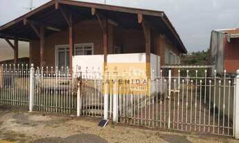 Imagem: Casa comercial em rua paralela a avenida