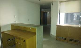 Imagem 2: Conjunto Corporativo ao lado da Berrini