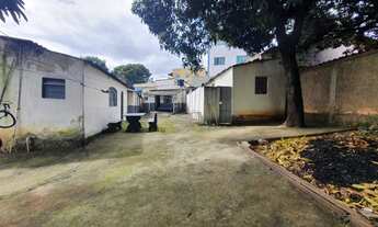 Imagem: Imóvel com loja, casa e 04 barracão