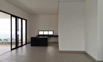 Imagem 6: Casa de condomínio térrea para venda tem 259 m² com 4 suites