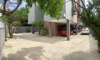 Imagem 4: Apartamento com 1 qt, varanda, móveis planejados, pilotis, a poucos metros praia, à venda