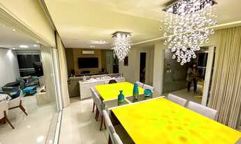 Imagem 3: Apartamento para venda possui 209 metros quadrados com 3 quartos