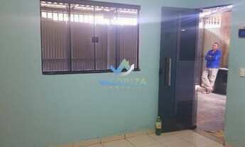 Imagem 4: Vendo linda casa na QR 208 de Santa Maria Sul l, com 2 quartos