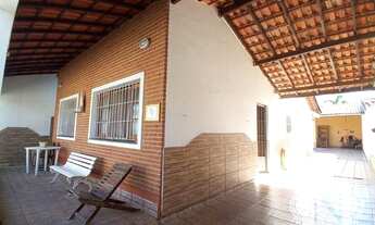 Imagem 4: Casa com edícula e amplo quintal à venda perto da praia - Gaivotas