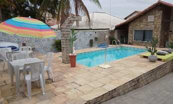 Imagem: Casa com 4 quartos sendo 2 suites e 5 banheiros