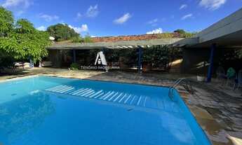 Imagem: Casa com piscina Muito espaçosa interna