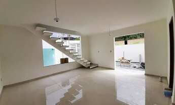 Imagem 2: Casa com 2 suítes, terraço e 2 vagas no São Pedro