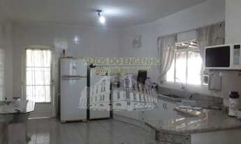 Imagem 7: Casa para aluguel possui 250 metros quadrados com 3 quartos