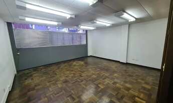 Imagem 2: Escritório para aluguel possui 50 metros quadrados em Alto da Rua XV - Curitiba - PR