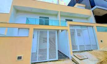 Imagem: Casa com 2 suítes, terraço e 2 vagas no