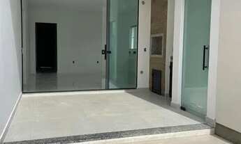 Imagem 6: Casa a venda de alto padrão com 3 dormitórios sendo todos suítes, Piscina e uma ótima área