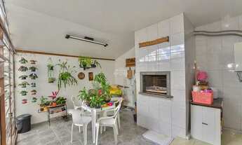 Imagem 3: Sobrado para venda tem 164 metros quadrados com 3 quartos em Xaxim - Curitiba - PR