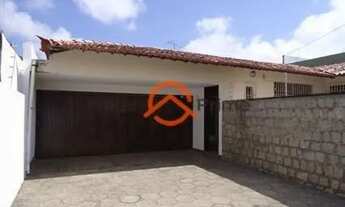 Imagem 7: Excelente casa com perfil comercial, 8 quartos, localização privilegiada no bairro de Lago