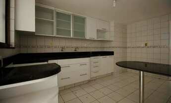 Imagem 5: Alugo nas Graças (187m2, 4 qtos, 4 banheiros, 2 vagas garag,piscina, playground) <br>