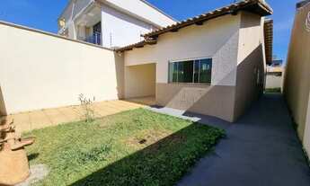 Imagem 2: Casa para venda tem 234 metros quadrados com 3 quartos em Moinho dos Ventos - Goiânia - GO