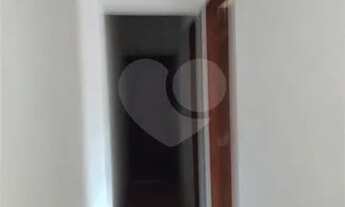 Imagem 5: Sobrado para reforma próximo do metrô Tucuruvi