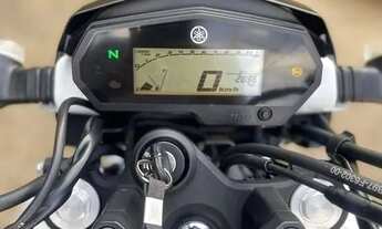 Imagem 6: Fazer 250 2019 Quarto com aluguel por R$17.000 /mês