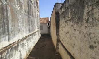 Imagem 3: PARQUE INDUSTRIAL - CASA RESIDENCIAL DE FUNDOS 1 DORMITÓRIO, QUINTAL, PROX. AV. CENOBELINO