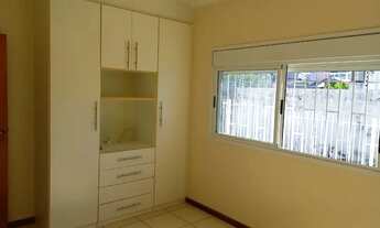 Imagem 6: Casa para aluguel possui 180 metros quadrados com 3 quartos em Coqueiros - Florianópolis