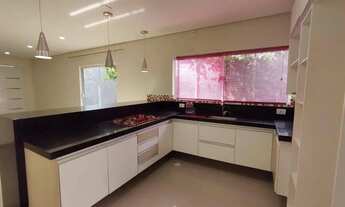 Imagem 2: Aluga-se no Village Damha III com 3 suítes e 2 vagas de garagem - Mirassol/SP