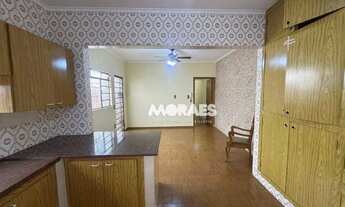 Imagem 5: Casa com 4 quartos, 1 suíte para alugar, 120 m² por R$ 1.900/mês - Vila São João da Boa Vi