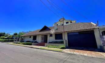 Imagem 5: Lindíssima casa alto padrão no Bairro Nossa Senhora de Lourdes, vendida de Porte