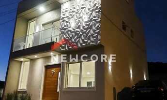 Imagem: Casa de condomínio em Avenida Luigi Lucchese